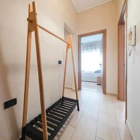 At New Bazar ! Lägenhet Tirana