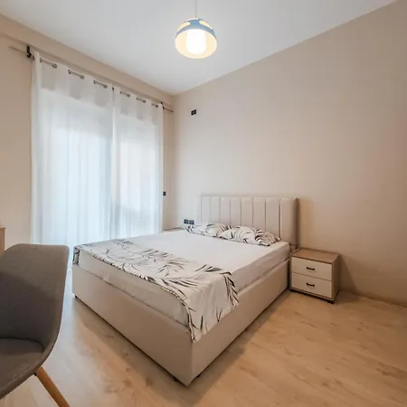 At New Bazar ! Lägenhet