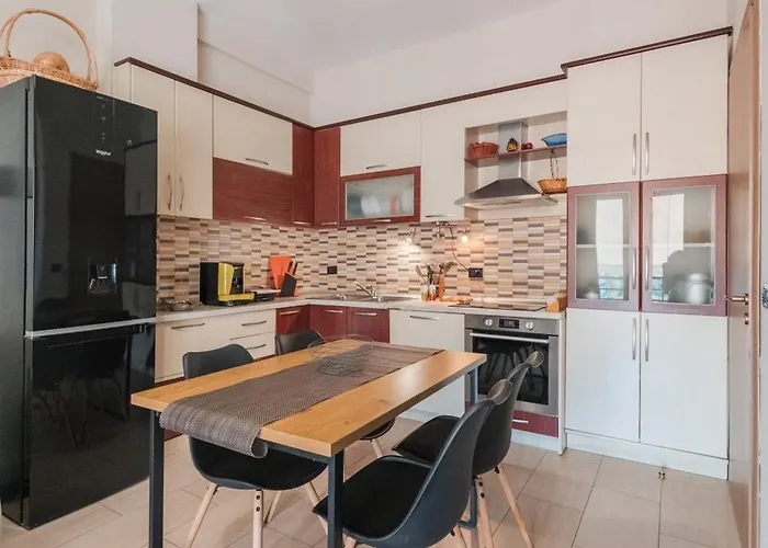 Appartement At New Bazar !